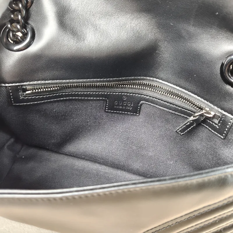 GUCCI Crossbody Bag GG Marmont Medium Marmont 26 So black Black Calfskin Medium 26 × 7 × 15 cm — detail view 6 of 14