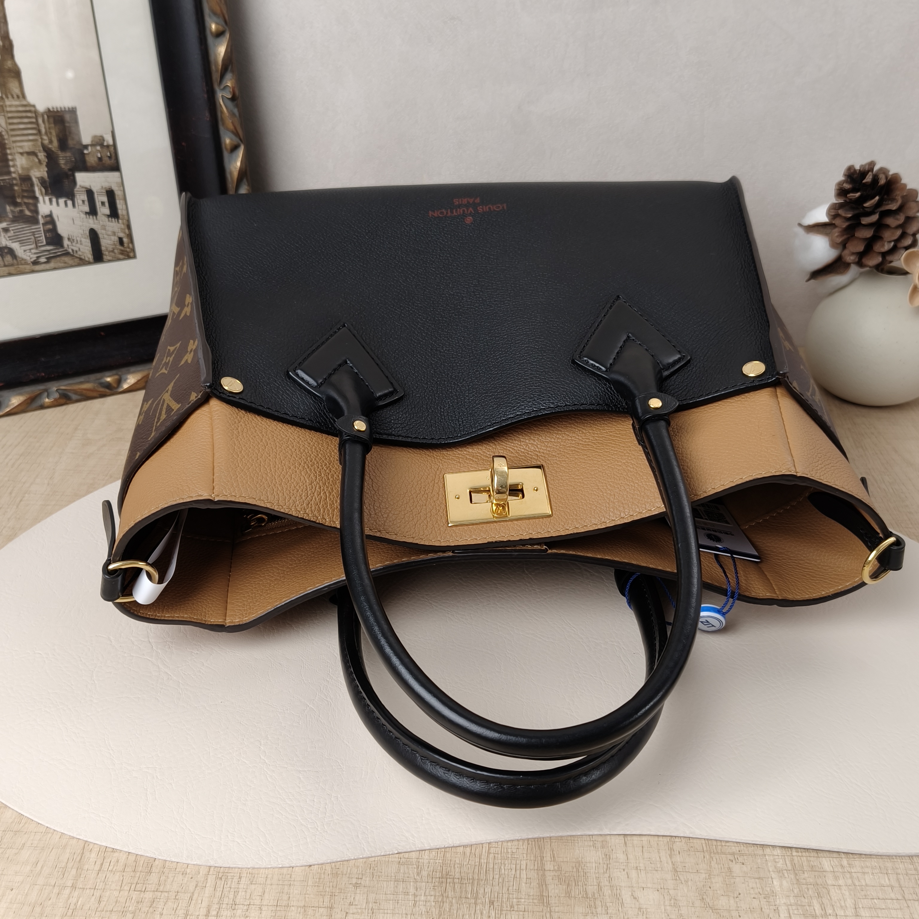 Louis Vuitton Shoulder Bag On My Side Black PVC · Calfskin Medium30.5 × 14 × 24.5 cm — cover view 7 of 9