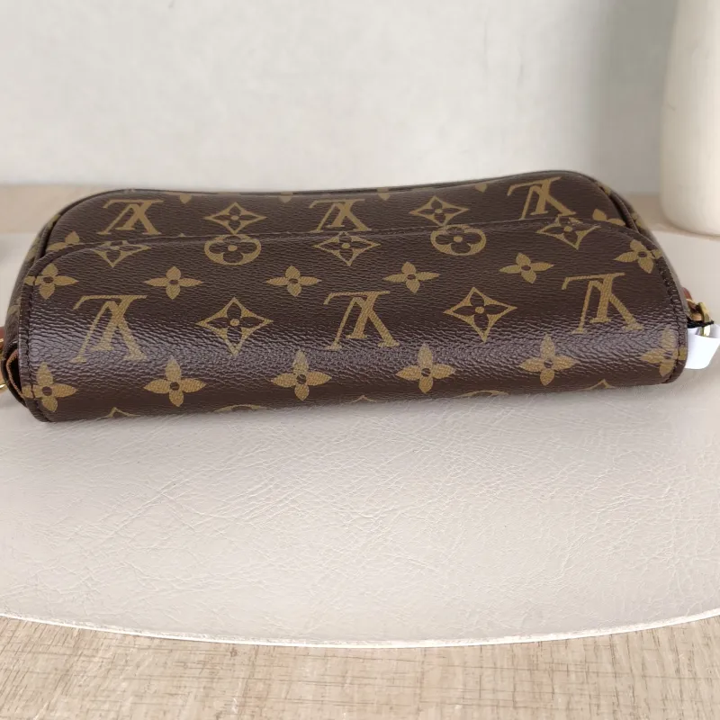 Louis Vuitton Crossbody Bag IVY Monogram PVC Small 23.5 × 4.3 × 12 cm — detail view 11 of 11