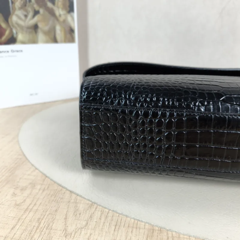 SAINT LAURENT Shoulder Bag MANHATTAN Black with Gold-Tone Hardware Calfskin Medium29 × 7.5 × 20 cm — detail view 1 of 13