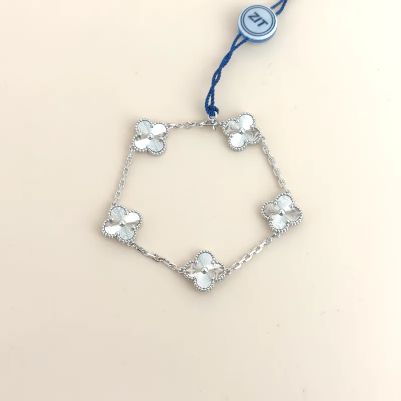 Van Cleef & Arpels Bracelet Alhambra Alhambra Collection Five-Motif Bracelet White Gold 18KW hite Gold Vintage Small 19cm