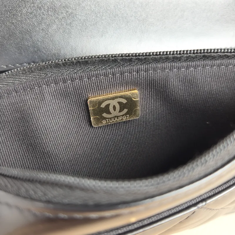 Chanel Crossbody Bag woc Black Lambskin Mini 19.2 × 3.5 × 12.3 cm — detail view 4 of 13