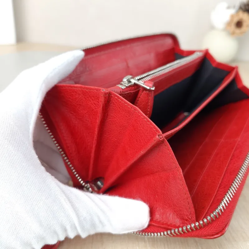 BALENCIAGA Clutch Clutch Red Lambskin One Size19 × 2 × 10 cm — detail view 5 of 11