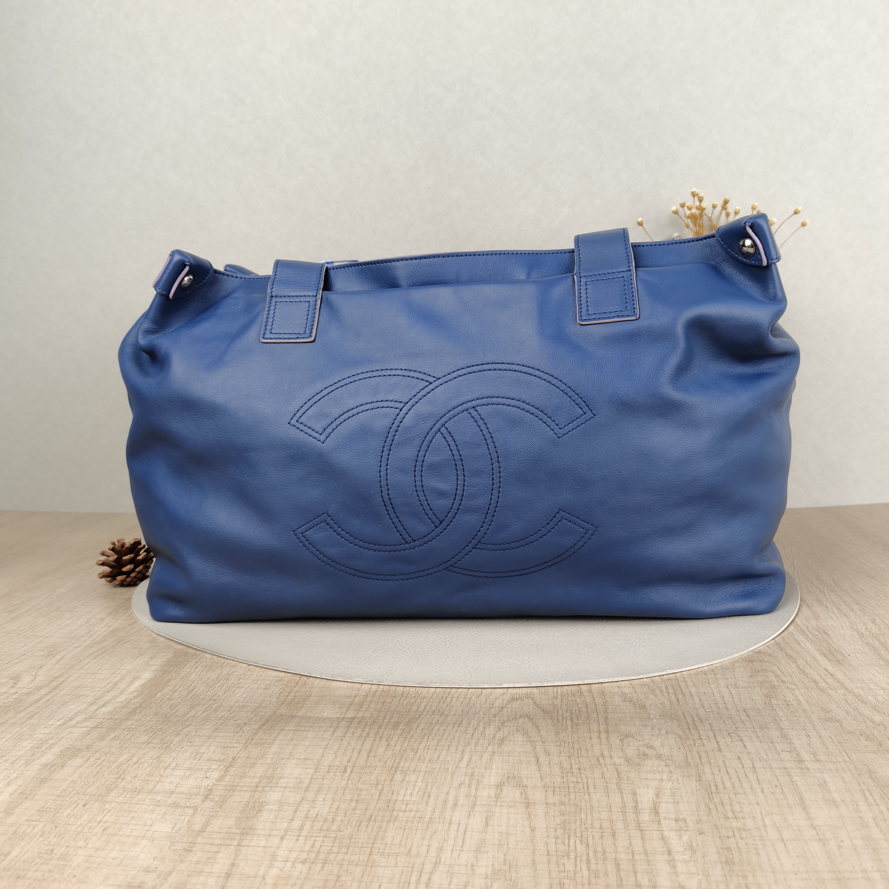 Chanel Shoulder Bag Tote Bag Blue Calfskin One Size43 × 19 × 29 cm