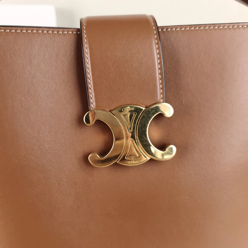 CELINE Crossbody Bag Louise Bucket Bag Calfskin Medium 24 × 16 × 28 cm — detail view 12 of 12