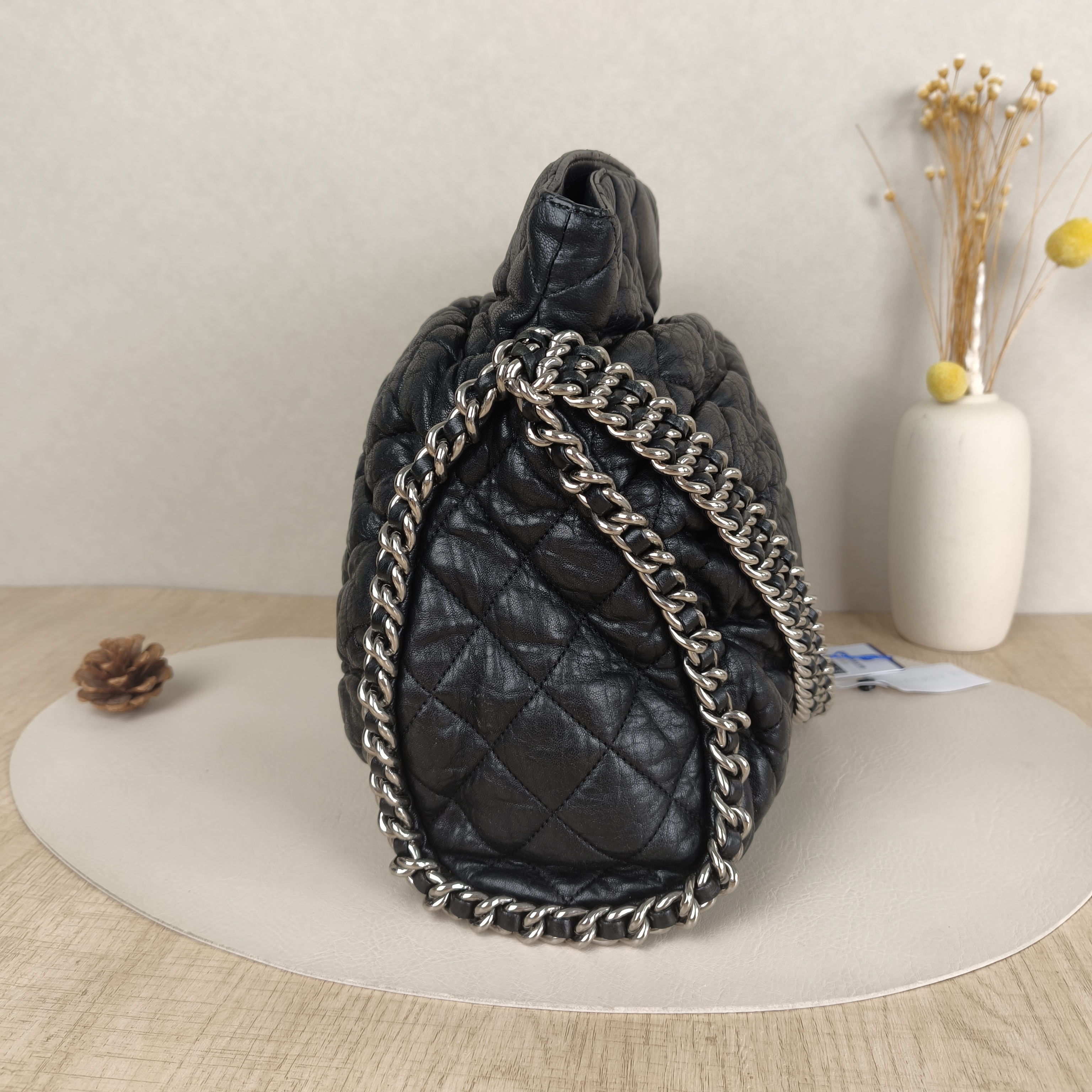 Chanel Shoulder Bag Tote Bag Black Calfskin One Size32 × 9 × 26 cm — cover view 8 of 9