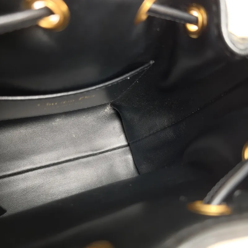 DIOR Crossbody Bag Caro Bucket Bag Black Lambskinmini14 × 7 × 15 cm — detail view 4 of 12