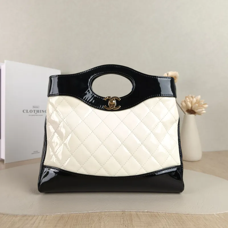 Chanel Crossbody Bag 31Bag Patent Leather Mini 23 × 5.5 × 22 cm