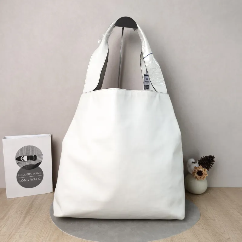Miumiu Crossbody Bag Tote Bag White Calfskin One Size 37 × 11 × 37 cm — cover view 3 of 5