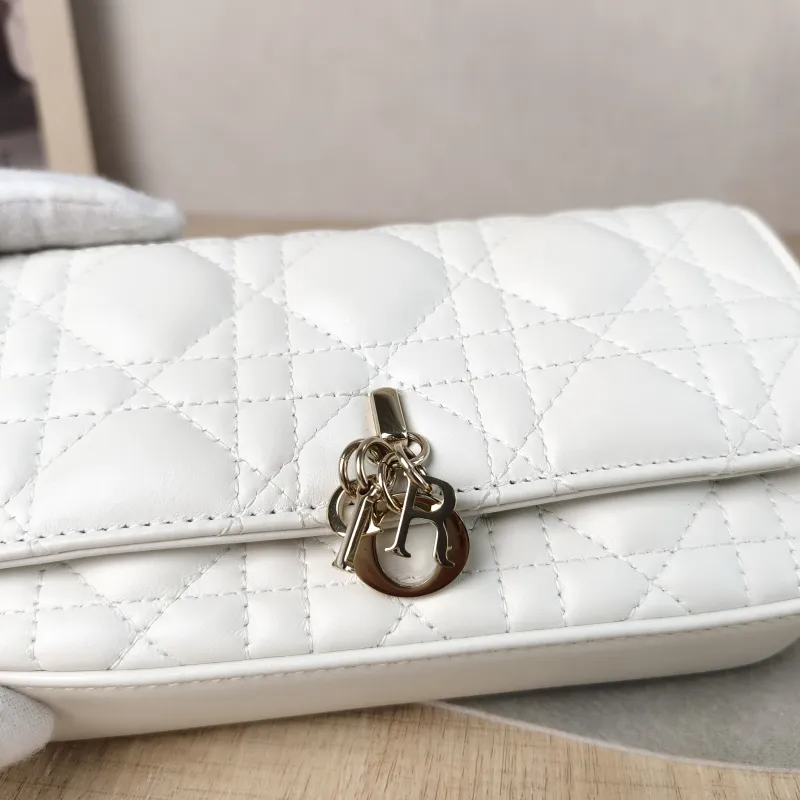 DIOR Crossbody Bag My Chain Bag White Lambskin One Size 18 × 3.5 × 10 cm — detail view 9 of 12