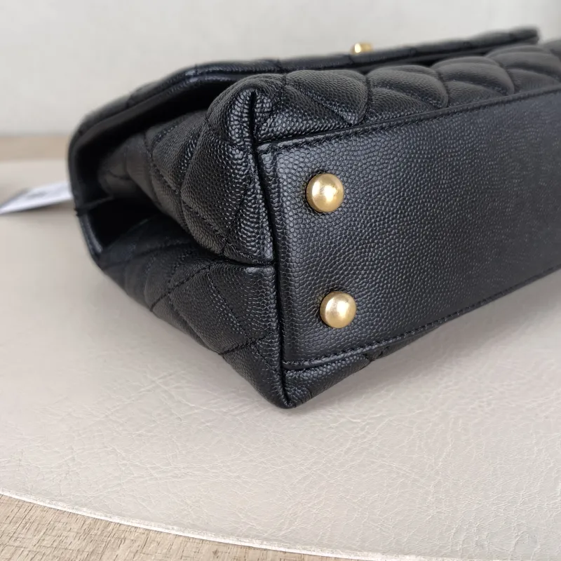 Chanel Top Handle Bag Coco Handle​Black Grained Calfskin Small24 × 10 × 14 cm — detail view 4 of 15