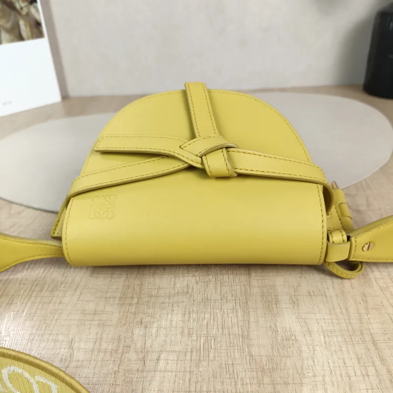 LOEWE Crossbody Bag Gate Dual Calfskin Mini 21 × 9.5 × 12.5 cm — detail view 5 of 12