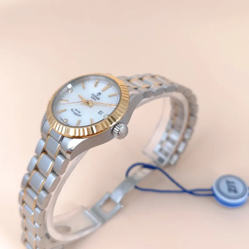 TUDOR Watch Collection Watch One Size28 — cover view 8 of 9
