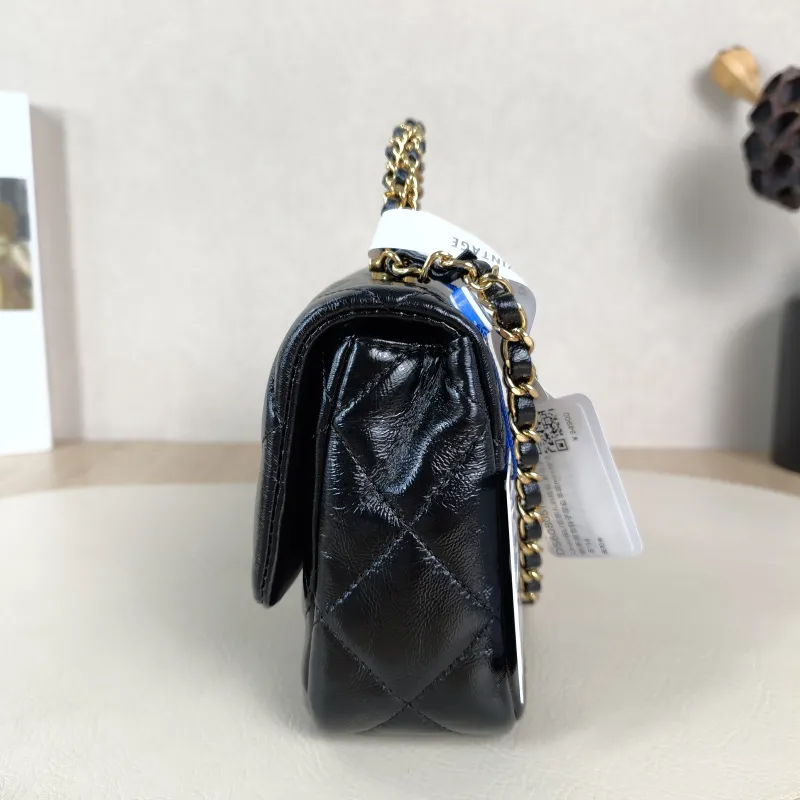 Chanel Crossbody Bag Black Lambskinmini19 × 8.5 × 14 cm — detail view 14 of 15
