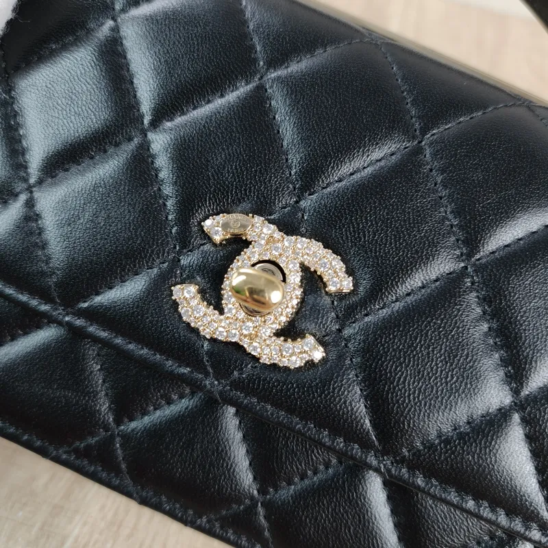 Chanel Crossbody Bag trendy cc woc Black Lambskin Mini 19.2 × 3.5 × 12.3 cm — detail view 10 of 11