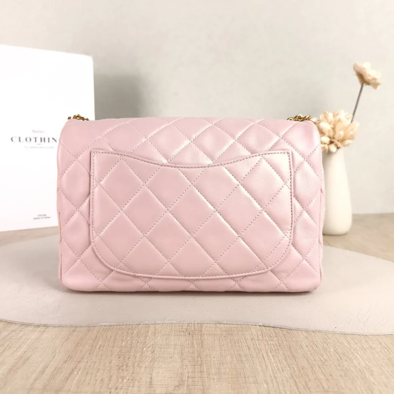 Chanel Crossbody Bag Pink Crossbody Bag Pink Lambskin One Size 23 × 5 × 16 cm — cover view 4 of 5