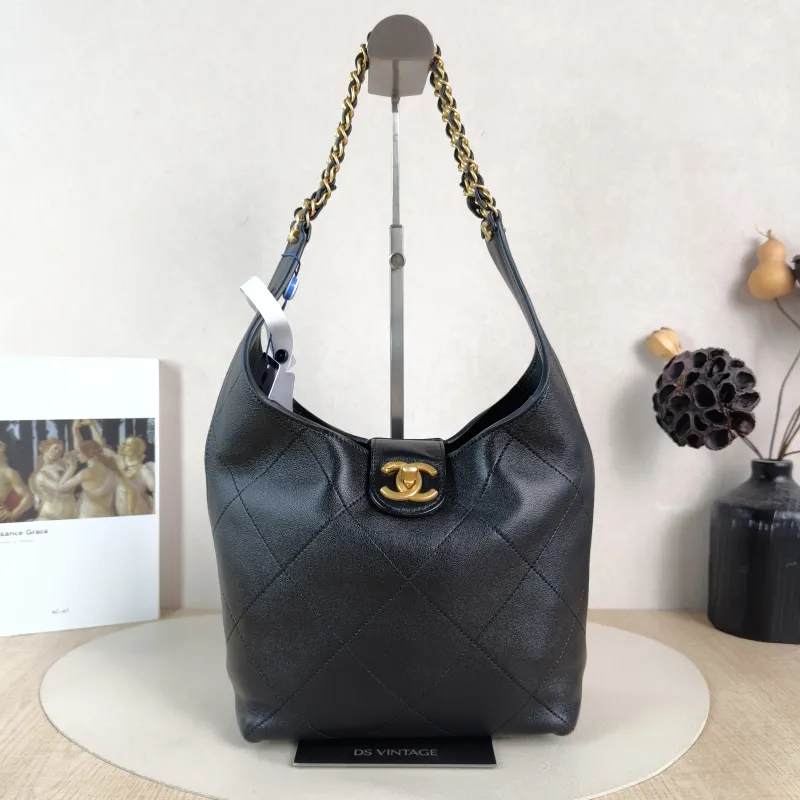 Chanel Shoulder Bag hobo Black Lambskin One Size 20 × 9 × 20 cm