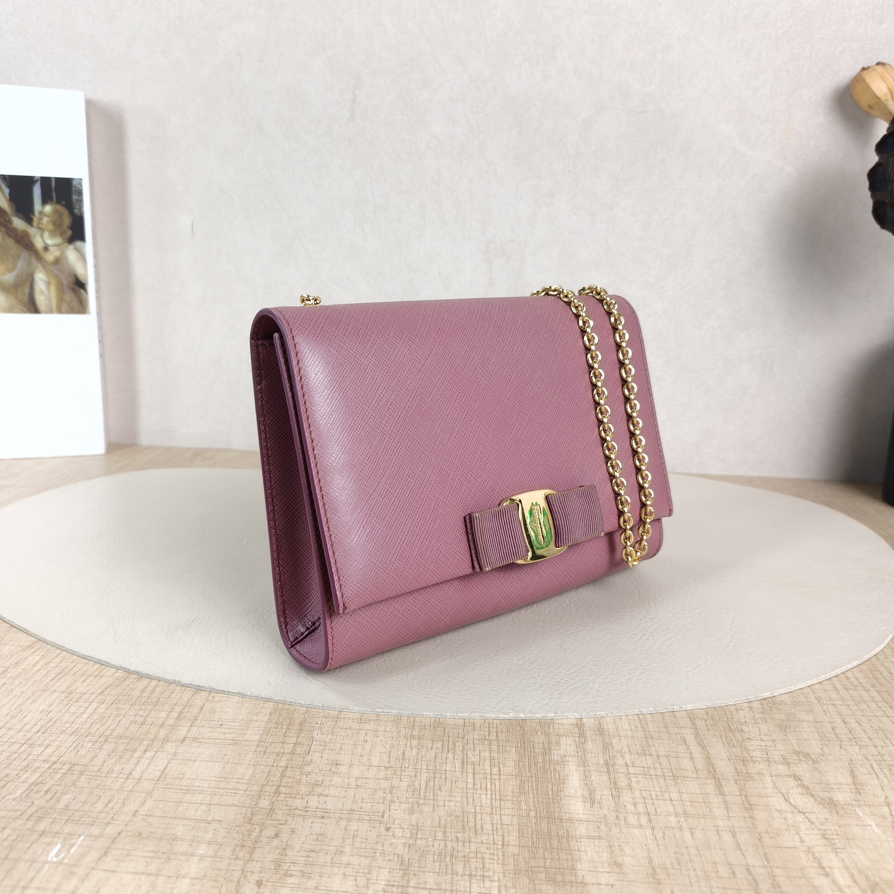 FERRAGAMO Crossbody Bag Chain Bag Calfskin One Size19 × 4 × 13 cm — cover view 6 of 6