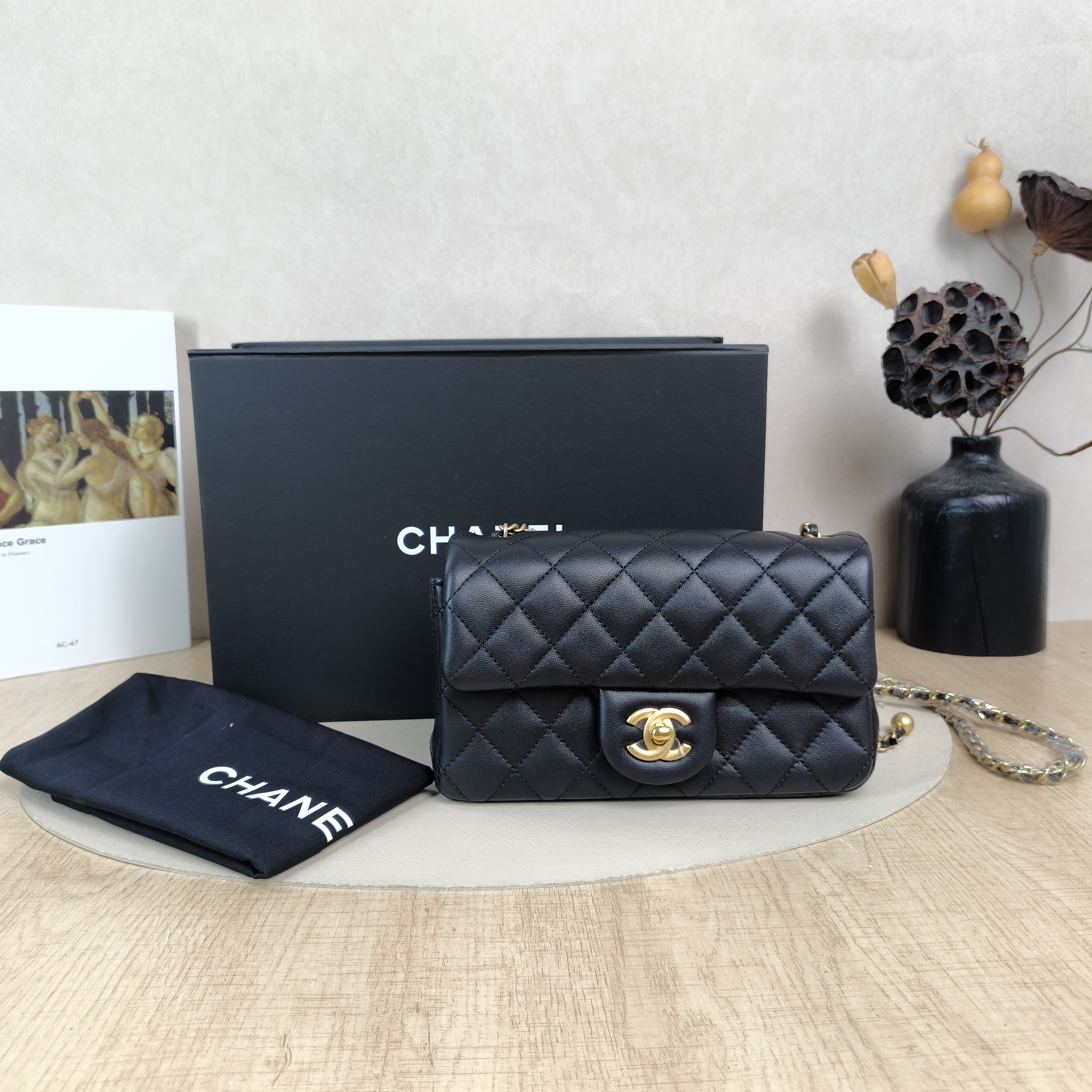 Chanel Crossbody Bag mini Black Lambskin One Size20 × 6 × 12 cm — cover view 3 of 6