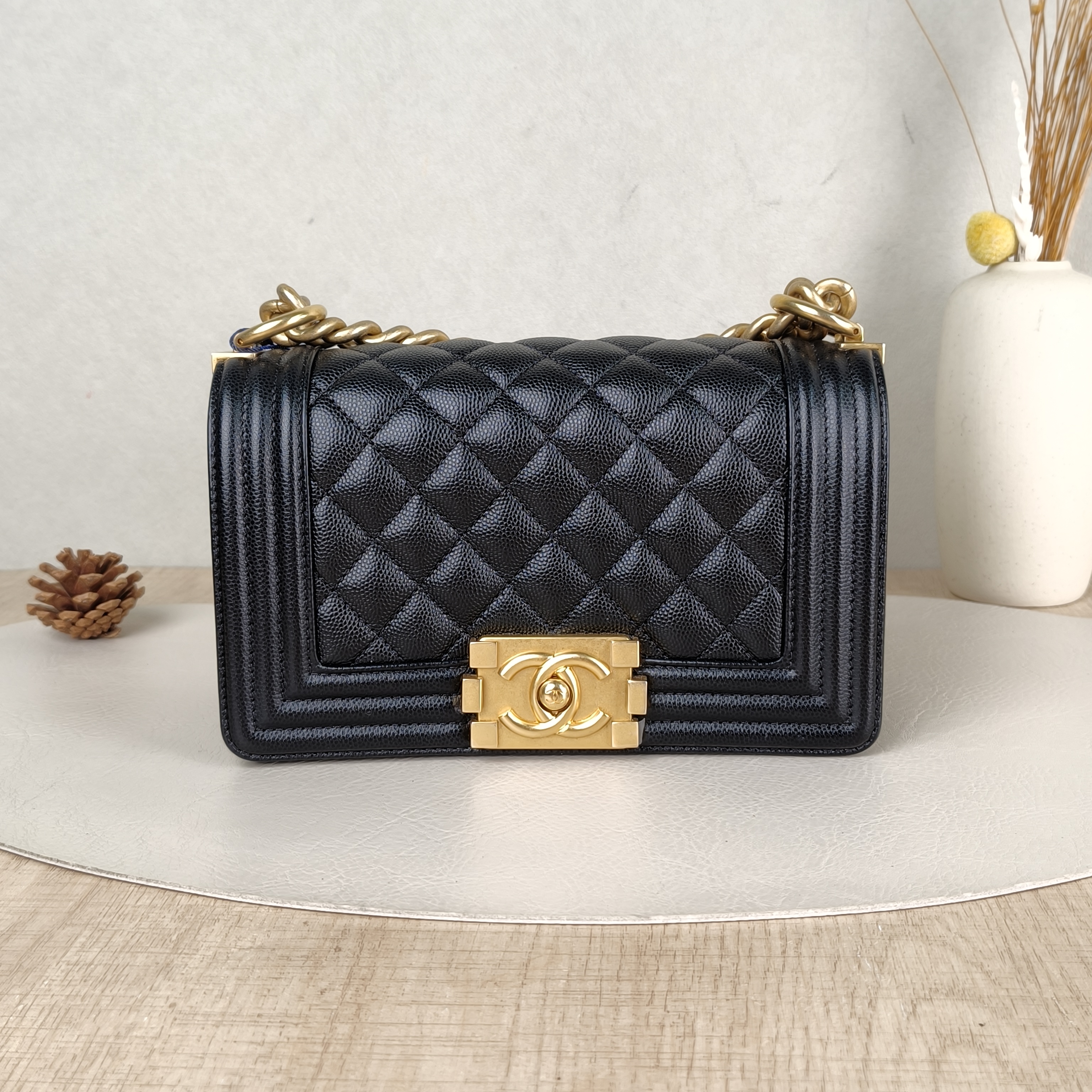 Chanel Crossbody Bag Le Boy​Black Grained Calfskin Small20.5 × 8.5 × 12 cm