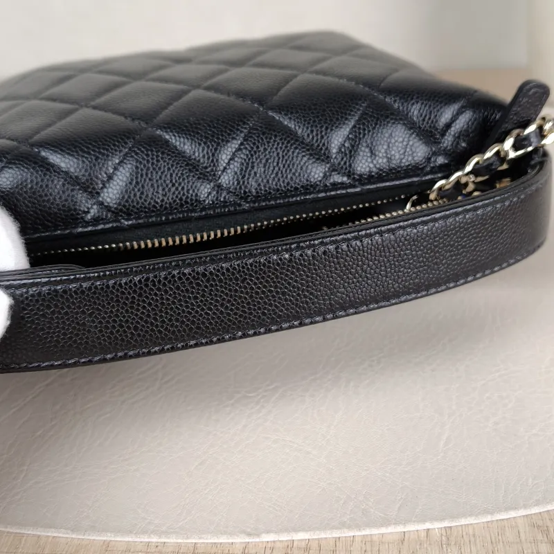 Chanel Crossbody Bag25c Vanity Case Bag Black Grained Calfskin One Size19 × 6 × 12.5 cm — detail view 5 of 14