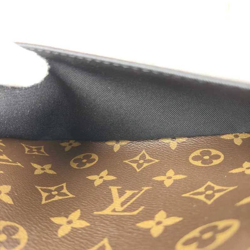 Louis Vuitton Crossbody Bag Diane Baguette Bag Shoulder Strap PVC Small 24 × 9 × 15 cm — detail view 1 of 15