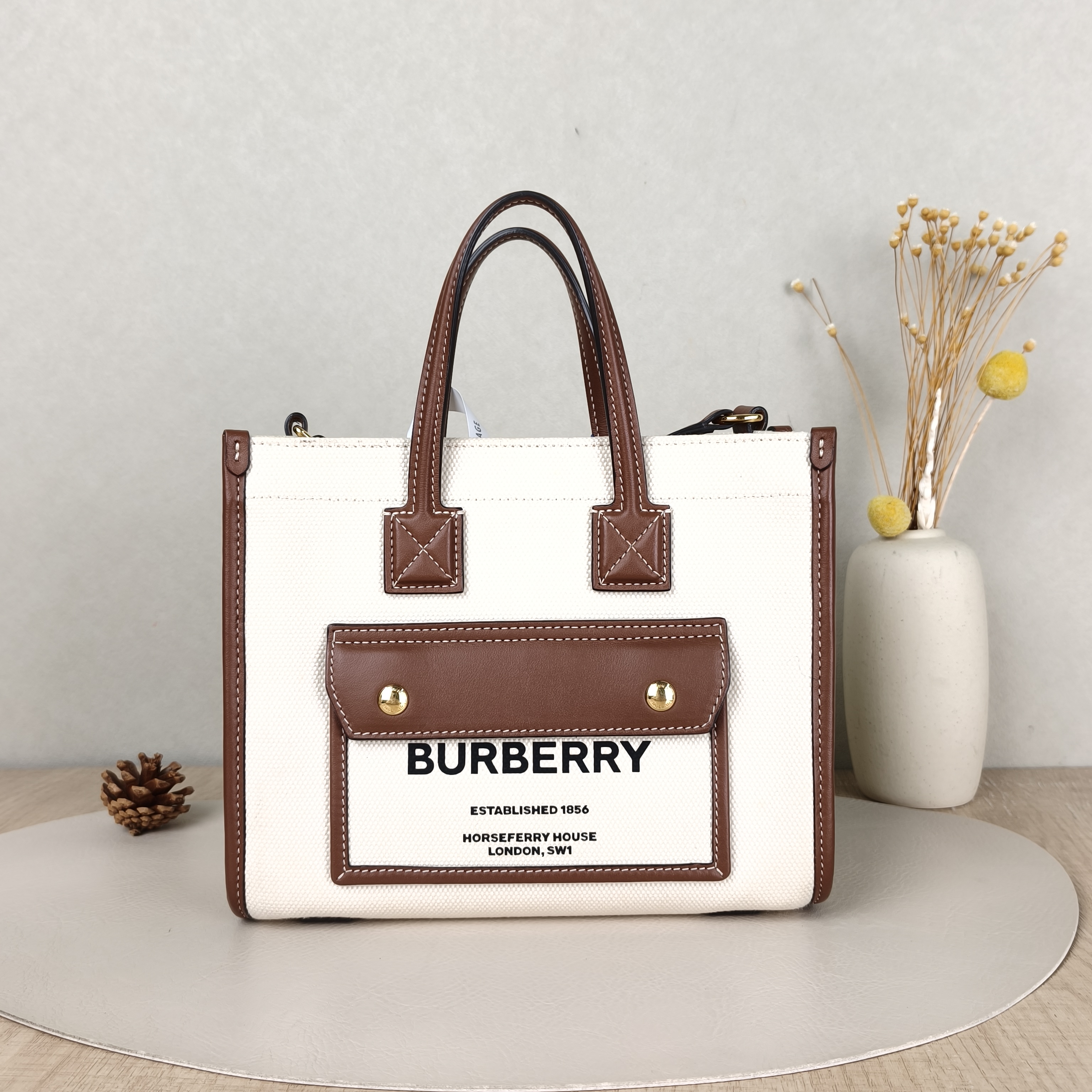 BURBERRY Crossbody Bagpocket bag Top Handle Crossbody Bag White Brown Canvasmini23 × 6 × 26.5 cm