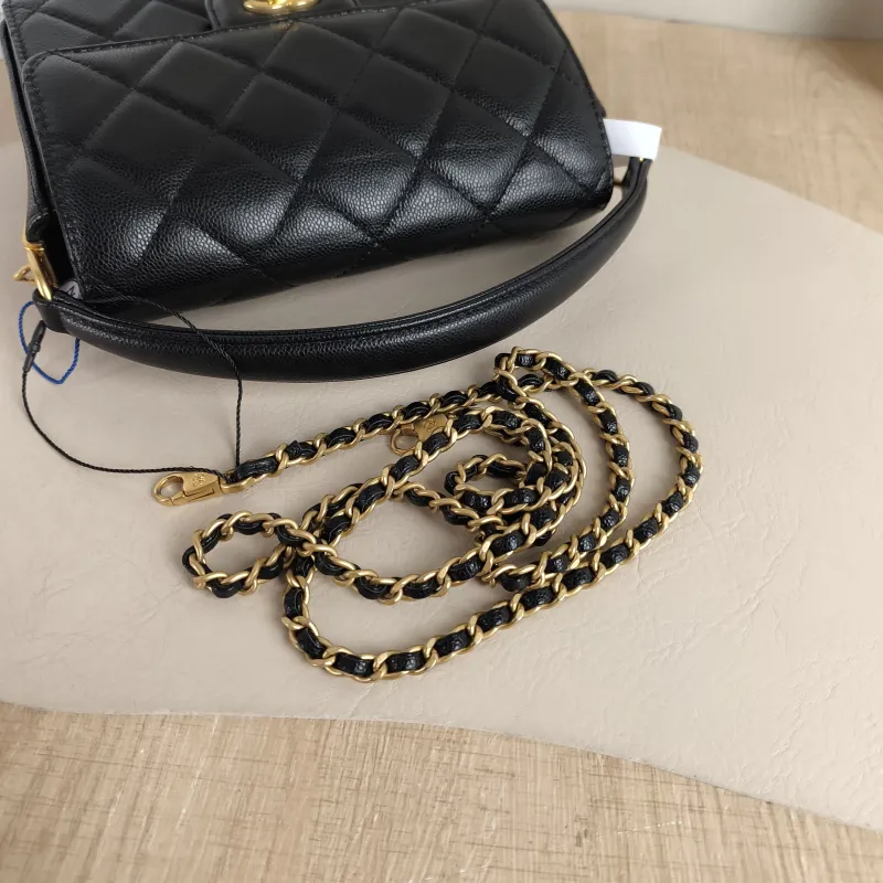 Chanel Crossbody Bag Black with Gold-Tone Hardware Grained Calfskin Small 20 × 5 × 15 cm — detail view 7 of 14