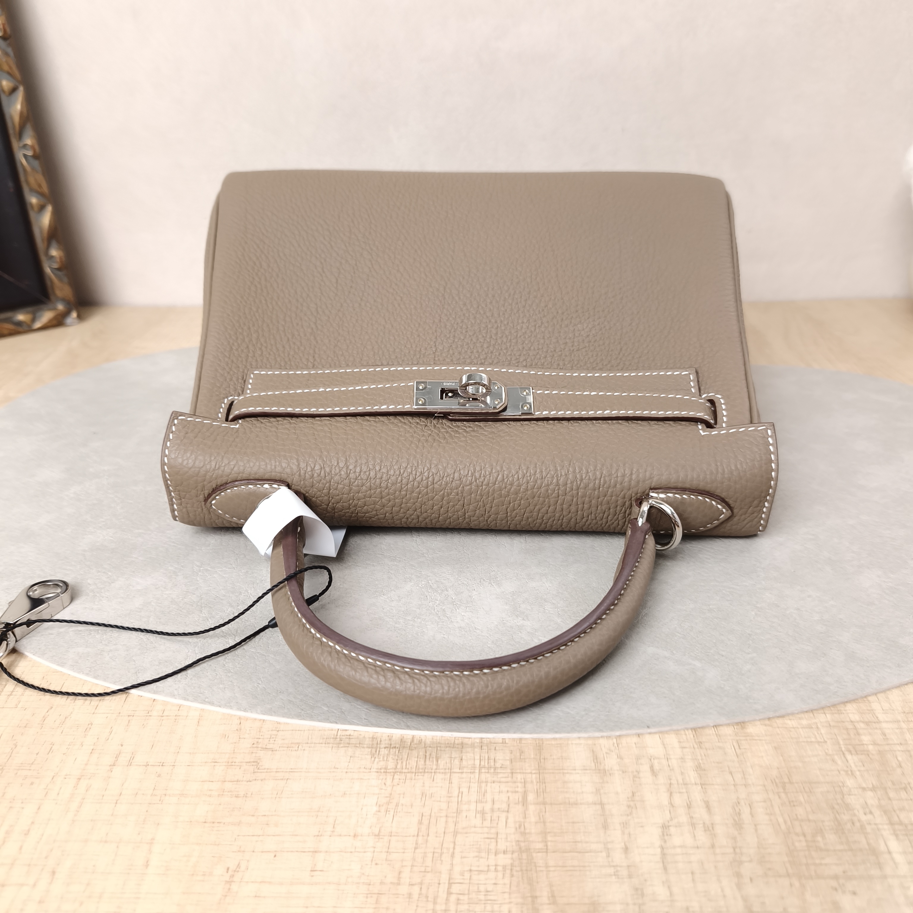 Hermès Shoulder Bag Kelly 25 Silver-Tone Hardware Togo Calfskin Small25 × 7 × 17 cm — cover view 4 of 11