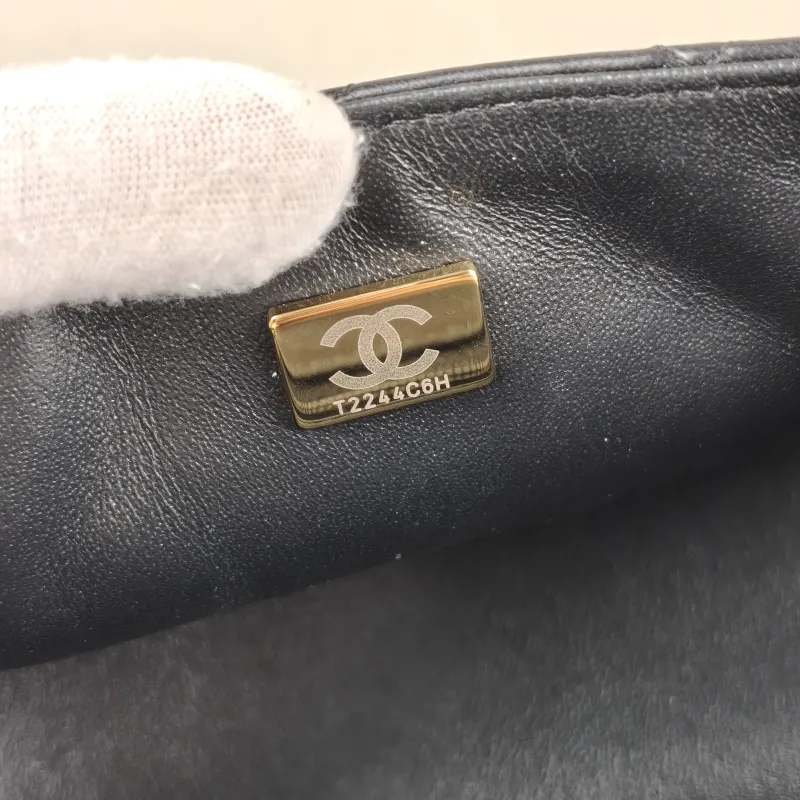 Chanel Crossbody Bag Classic Flap Mini CF Mini Black SL ambskin Mini 17 × 8 × 13.5 cm — detail view 8 of 13
