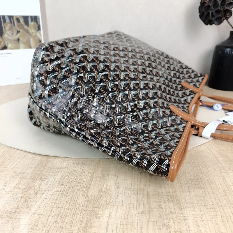 GOYARD Shoulder Bag SAINT LOUIS Shopping Tote Brown ine Canvas Small 34 × 15 × 28 cm — detail view 2 of 12