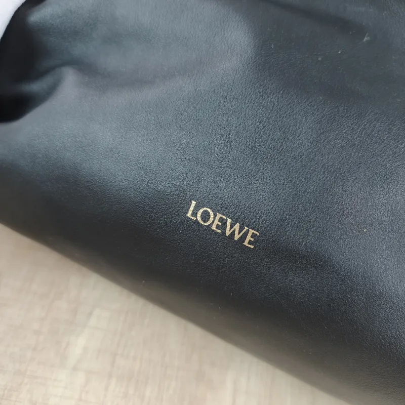 LOEWE Crossbody Bag Flamenco Black Calfskin Medium 30 × 10.5 × 24.5 cm — detail view 3 of 12