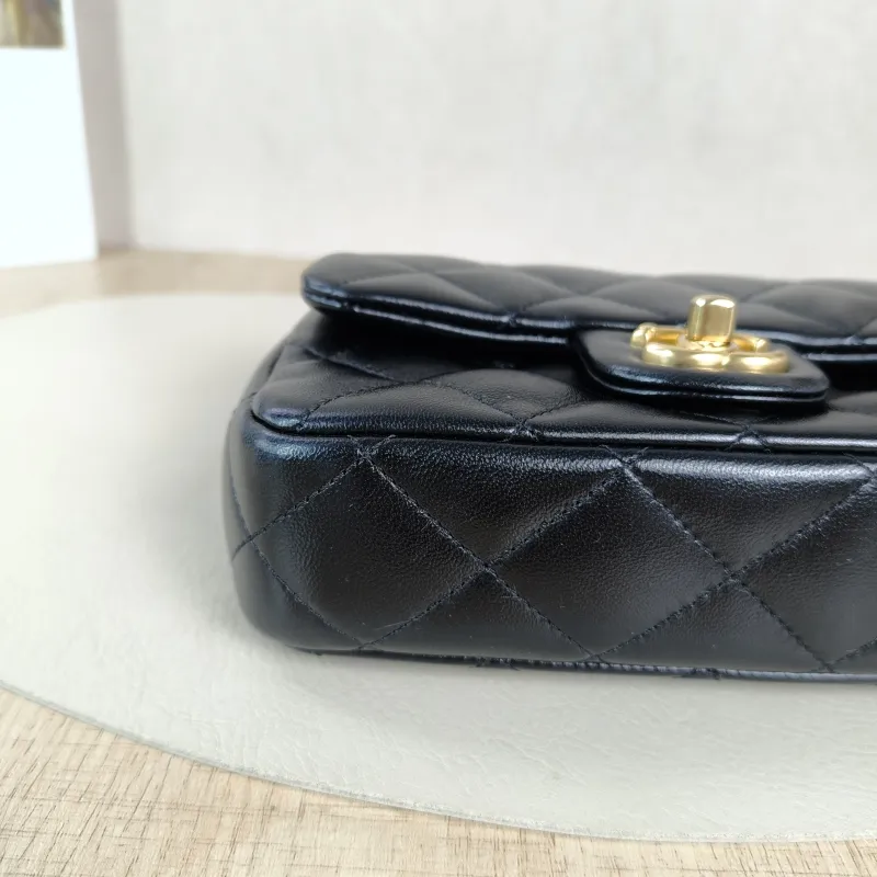 Chanel Crossbody Bag Classic Flap Mini CF Mini Lambskinmini17 × 8 × 13.5 cm — detail view 8 of 13