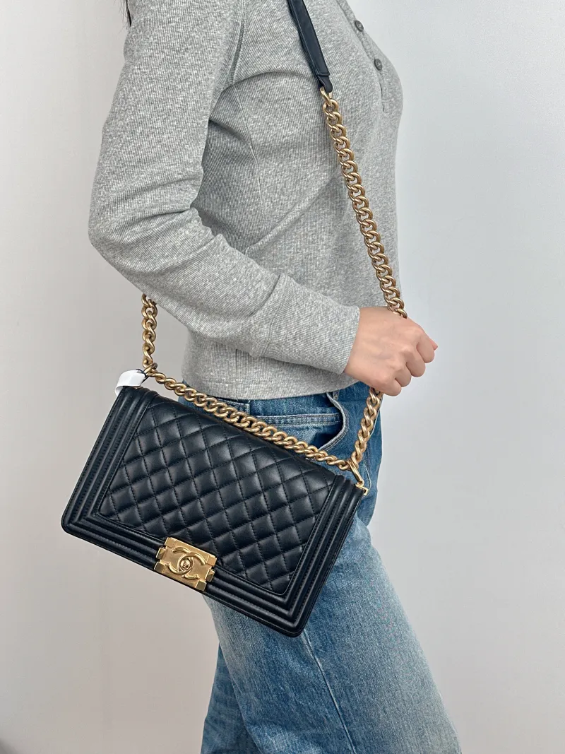 Chanel Crossbody Bag Le Boy​ Black Medium 25 × 9 × 15 cm — on-model view 2 of 3