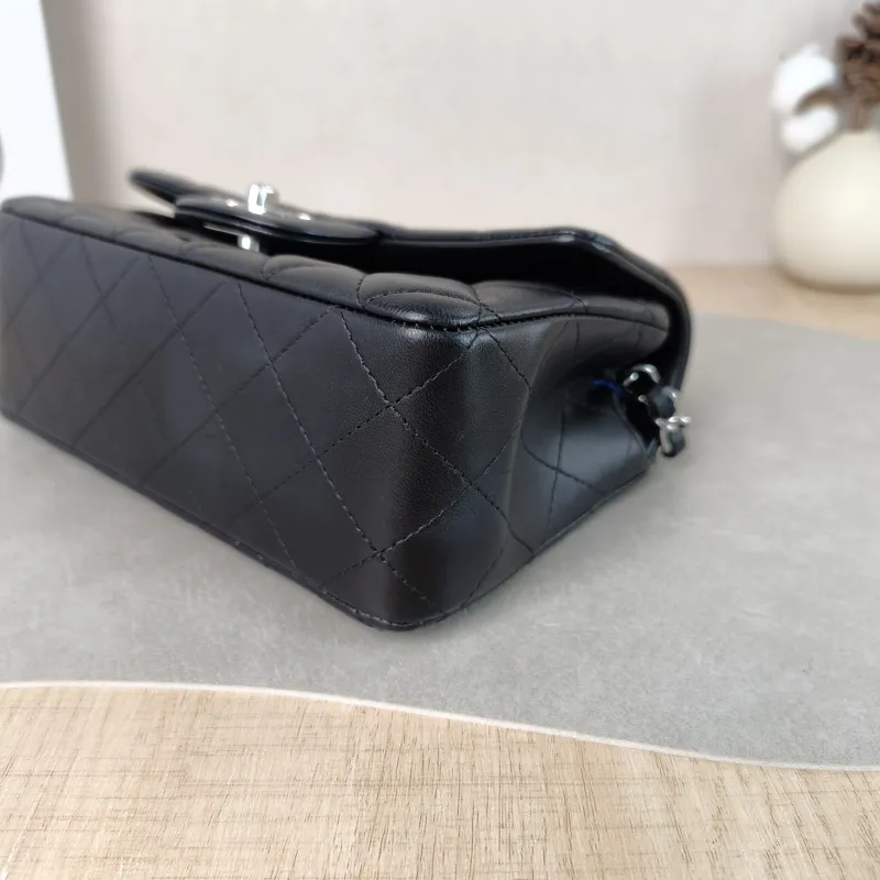 Chanel Crossbody Bag Classic Flap Large Mini CF Mini Black SL ambskin mini 20 × 6 × 12 cm — detail view 1 of 10