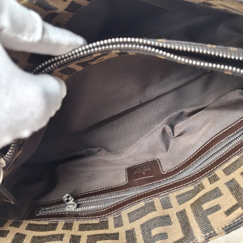 FENDI Shoulder Bag hobo Shoulder Bag Monogram Canvas 32 × 11 × 19.5 cm — detail view 10 of 11