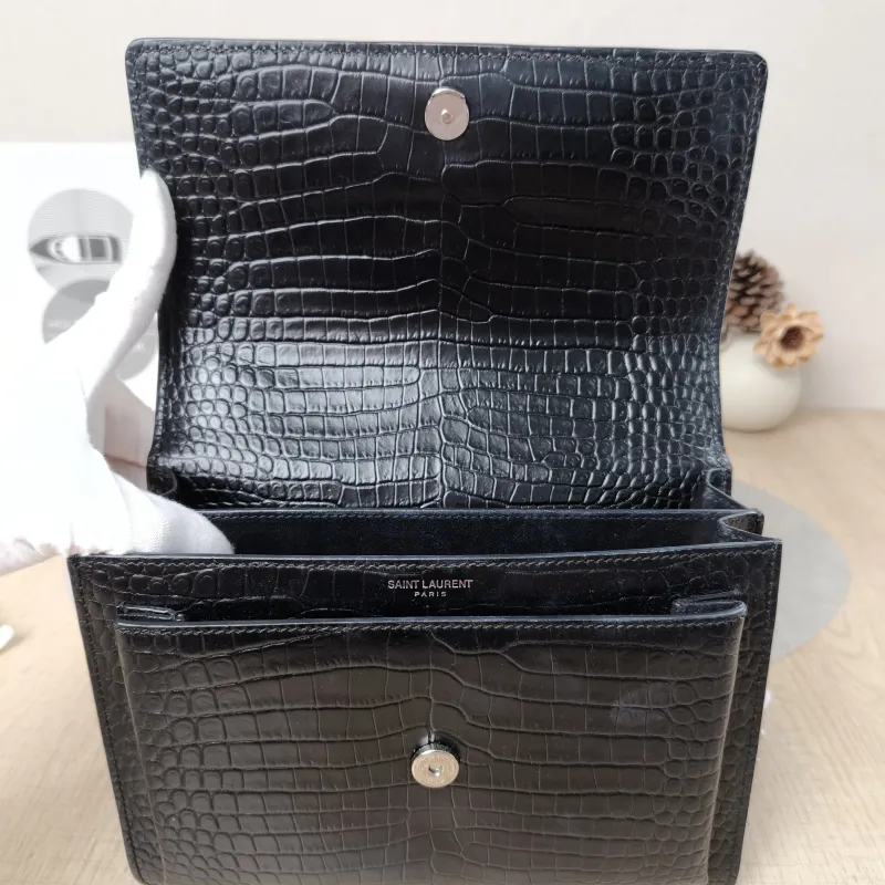 SAINT LAURENT Crossbody Bag SUNSET Black CC alfskin Medium22 × 6.5 × 16 cm Leather Tag — detail view 11 of 16