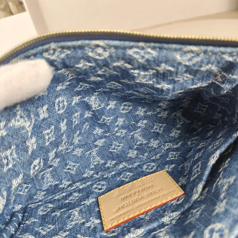 Louis Vuitton Shoulder Bag Pochette Accessoires Two Straps Blue · One Size 22 × 4 × 13 cm — detail view 2 of 10