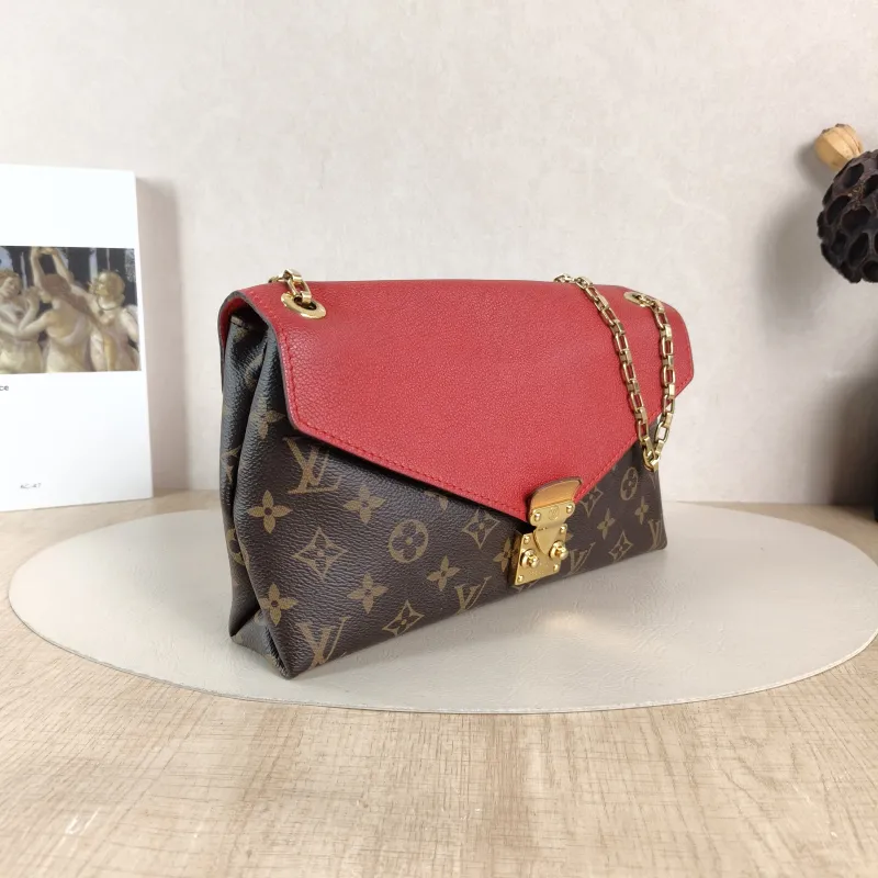 Louis Vuitton Shoulder Bag Pallas Chain Chain Bag Red PVC 26 × 6 × 17 cm — cover view 3 of 5