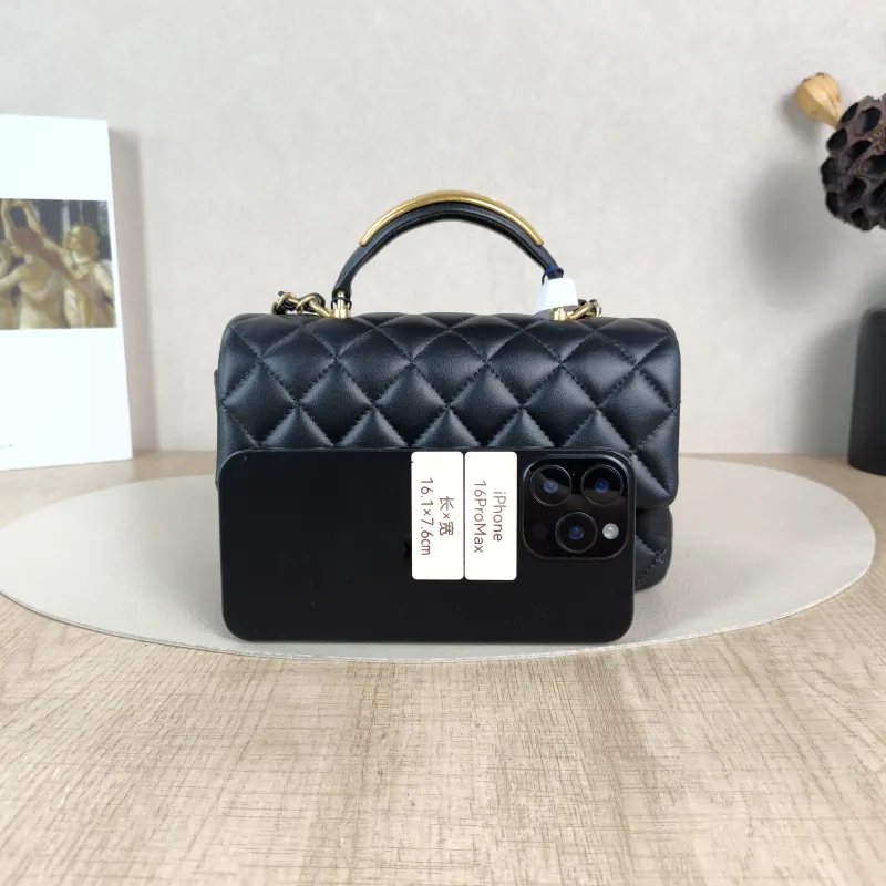 Chanel Crossbody Bag mini Black Lambskin mini20 × 6 × 12 cm — cover view 3 of 5