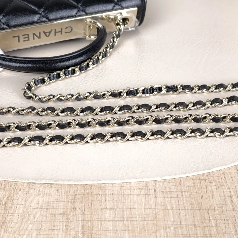 Chanel Crossbody Bag trendy cc woc Black Lambskin Mini 19.2 × 3.5 × 12.3 cm — detail view 10 of 13