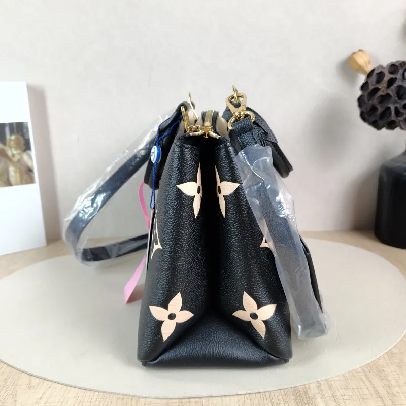 Louis Vuitton Crossbody Bag PETIT PALAIS Tote Bag Monogram Empreinte Embossed Calfskin Small 29 × 12.5 × 18 cm — detail view 2 of 13