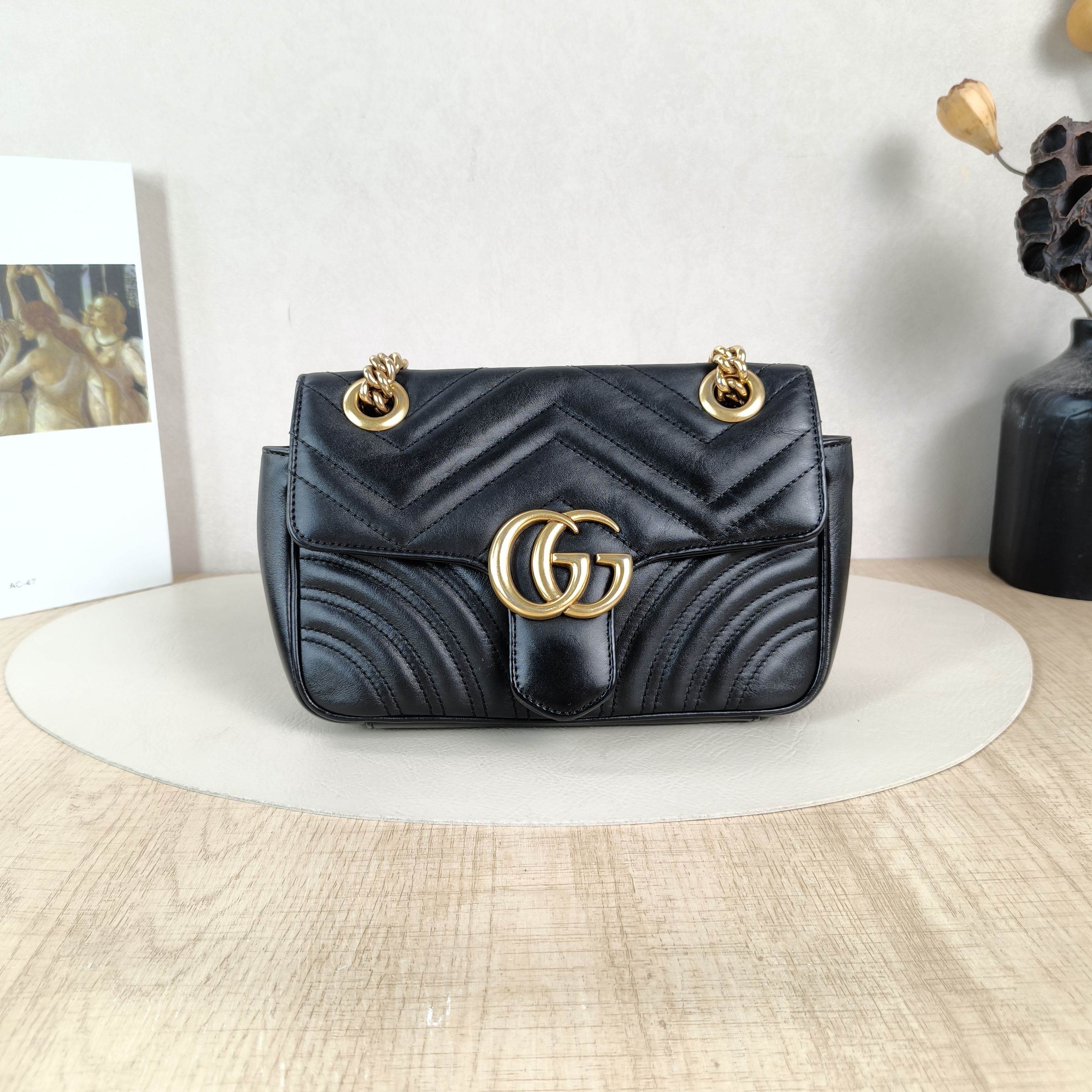 GUCCI Crossbody Bag GG Marmont Small Marmont 22Black CC alfskin Small22 × 6 × 13 cm