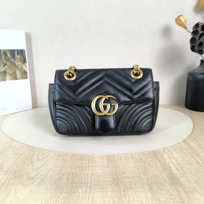GUCCI Crossbody Bag GG Marmont Small Marmont 22Black CC alfskin Small22 × 6 × 13 cm