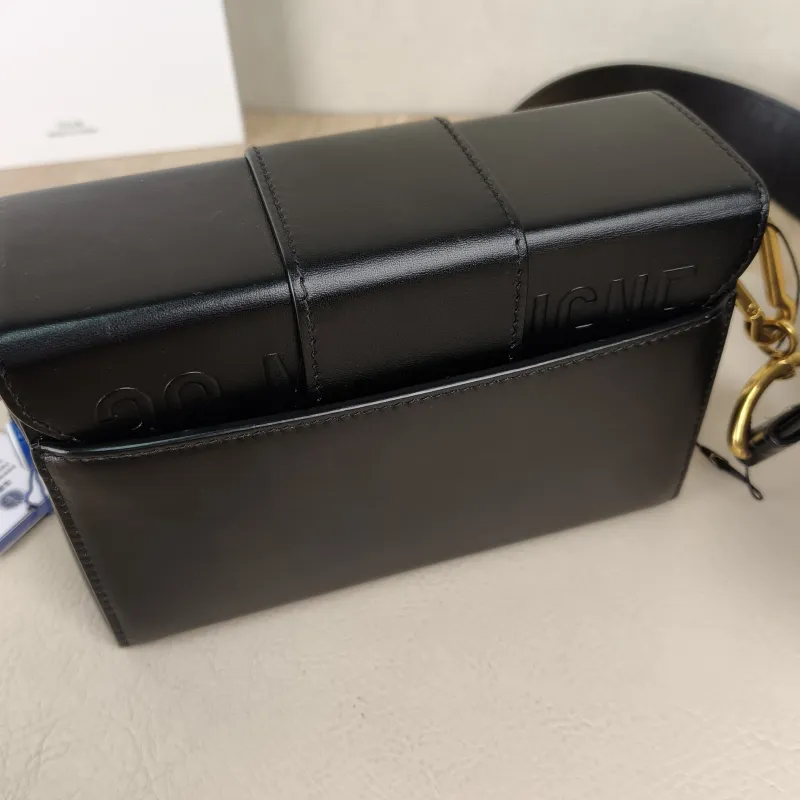 DIOR Crossbody Bag30Montaigne 30 Box Box Black Calfskinmini17.5 × 5 × 11.5 cm — detail view 6 of 13