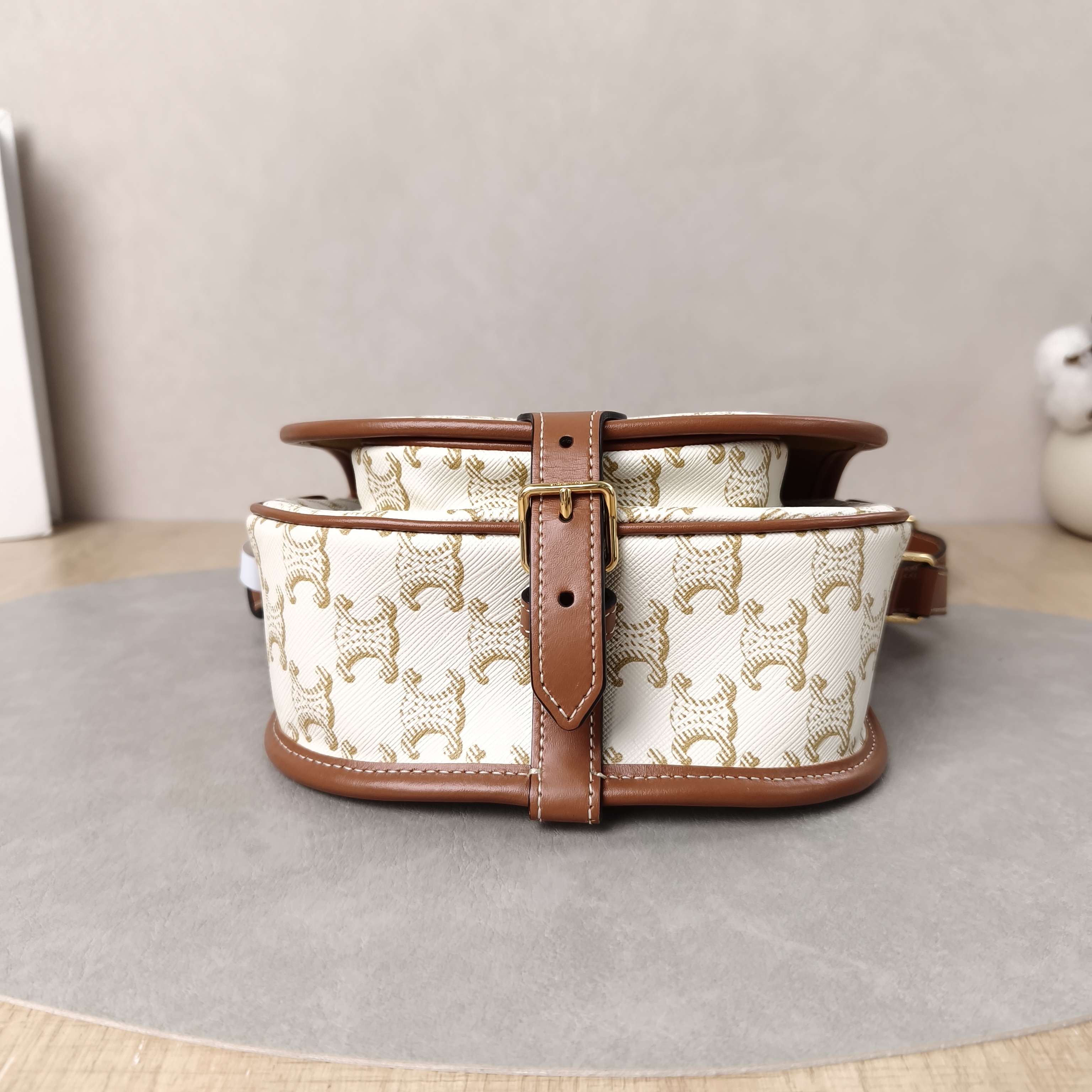 CELINE Crossbody Bag FOLCO White PVC Medium18.5 × 8 × 17 cm — cover view 3 of 5