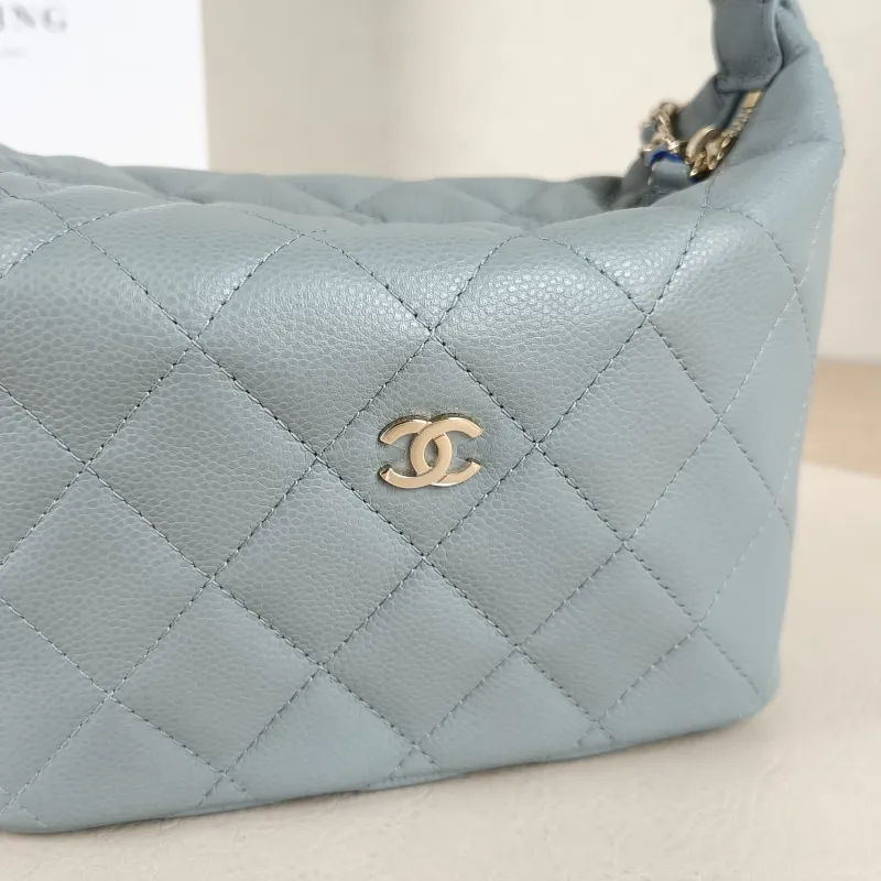 Chanel Crossbody Bag Crossbody Bag Grey Grained Calfskin One Size 16 × 6 × 13 cm — detail view 8 of 12