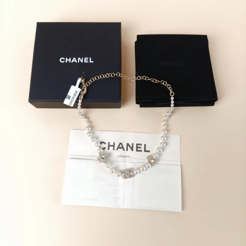 Chanel Necklace Clogo Necklace White Pearl One Size 44cm — cover view 6 of 8