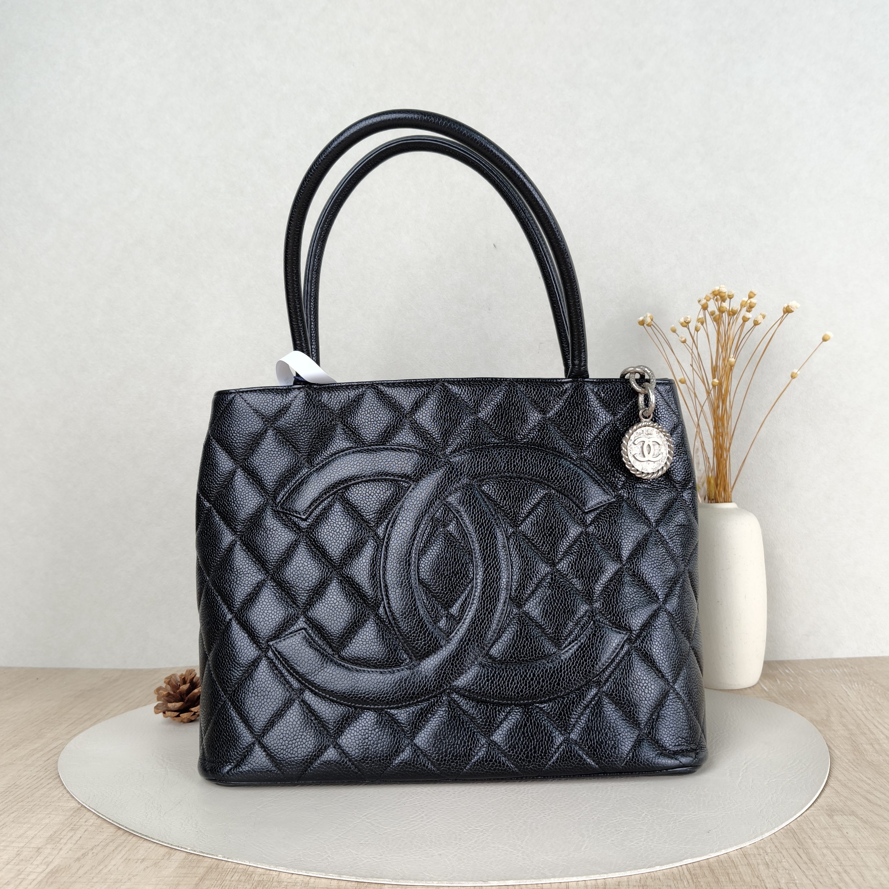 Chanel Top Handle Bag Medallion Black Grained Calfskin Large30 × 15 × 24 cm
