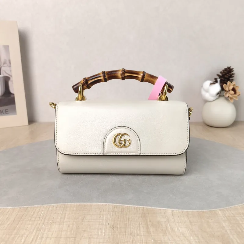 GUCCI Crossbody Bag Diana Crossbody Bag White Calfskin Mini 18.5 × 4 × 11 cm